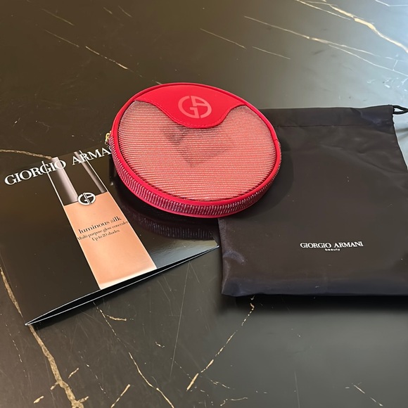 Giorgio Armani Red Cosmetic Pouch Set - Picture 1 of 13